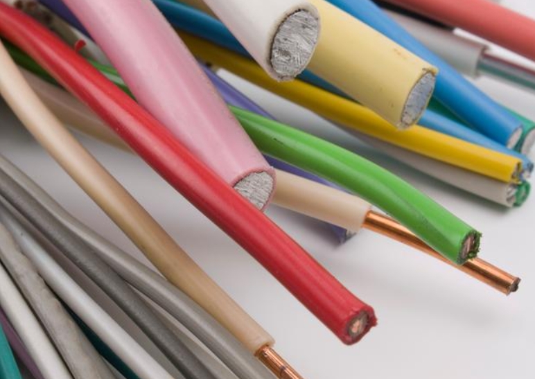 電線電纜在運行的過程中電阻的存在會發熱.jpg 電線電纜在運行的過程中電阻的存在會發熱.jpg